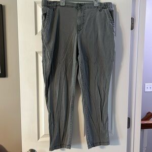 Old Navy cropped pants